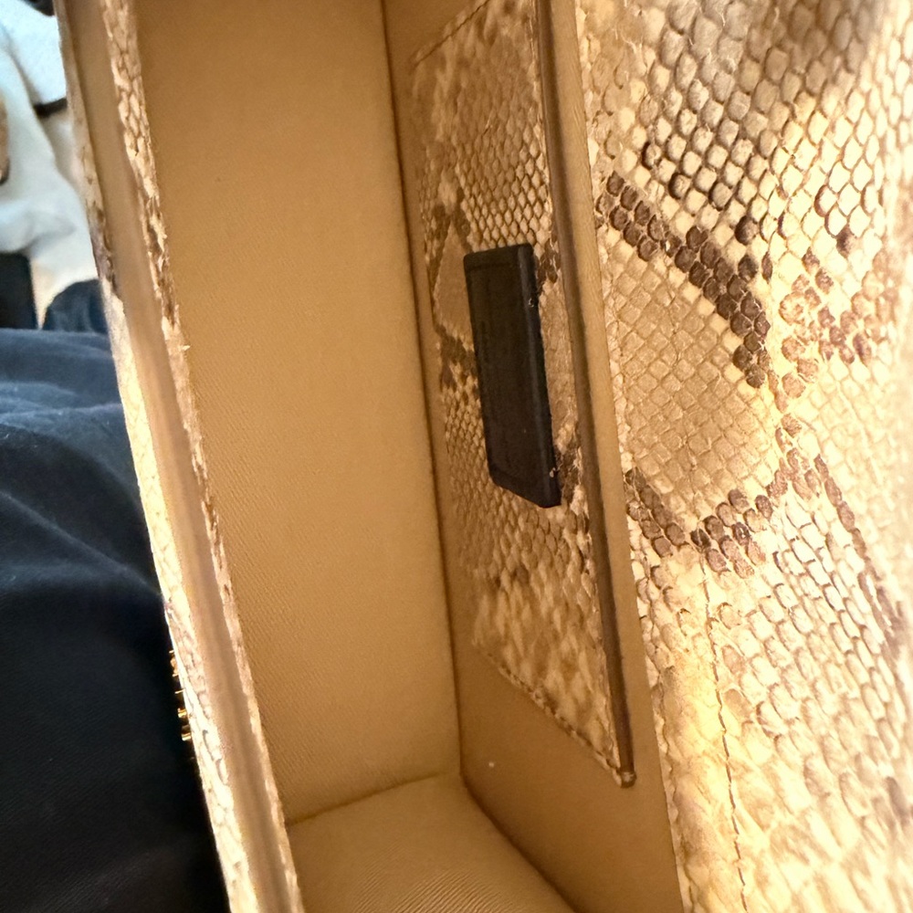 Jacquemus Le Grand Bambino Bag in Snake Embossed - Picture 12 of 16